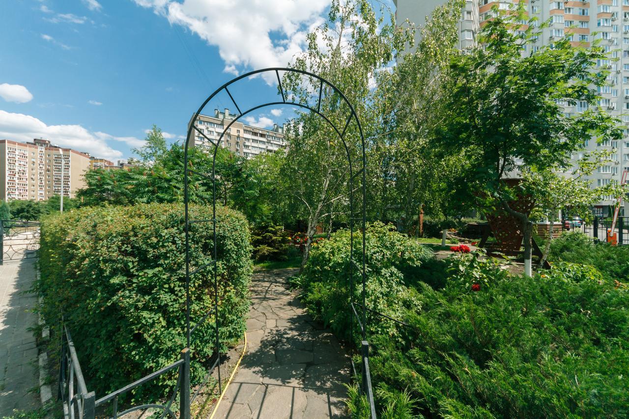 Apartment Poznyaky-Bazhana Kijów Zewnętrze zdjęcie