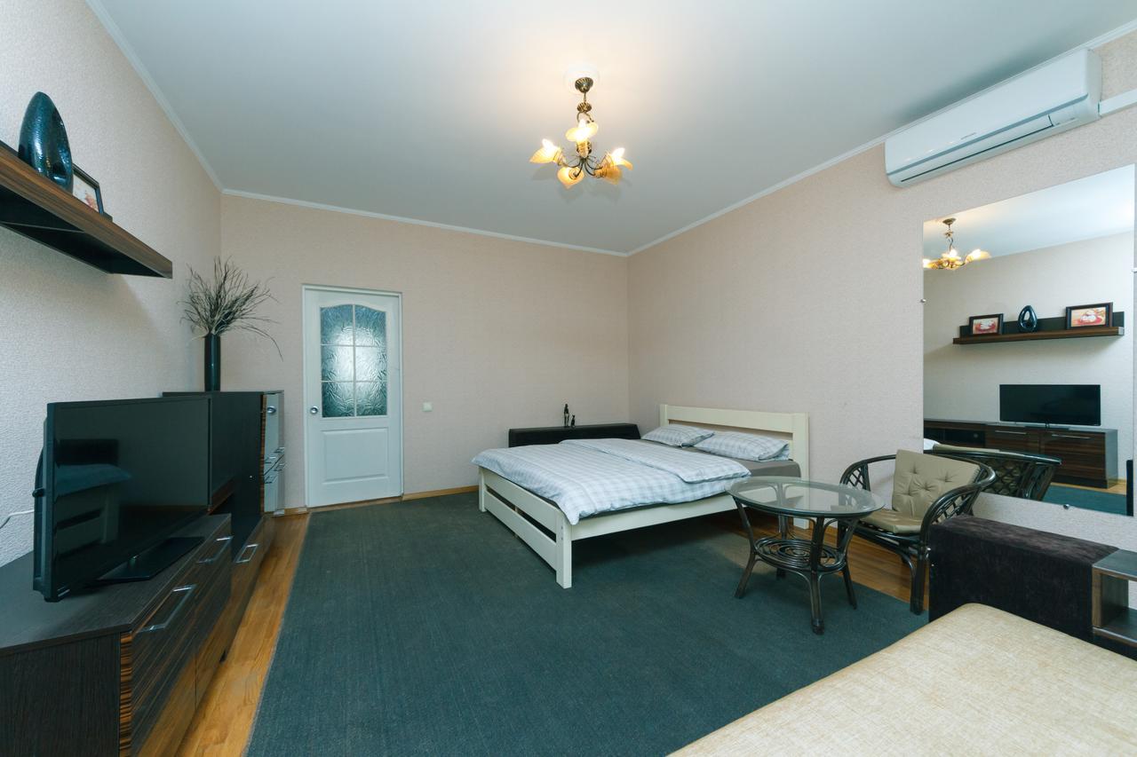 Apartment Poznyaky-Bazhana Kijów Zewnętrze zdjęcie